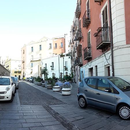 Al Castello Appartement Cagliari Buitenkant foto