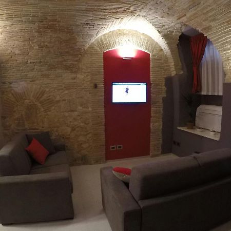 Al Castello Appartement Cagliari Buitenkant foto