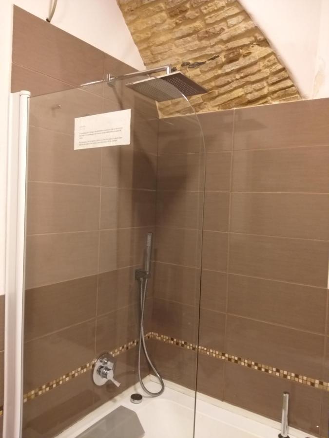 Al Castello Appartement Cagliari Buitenkant foto