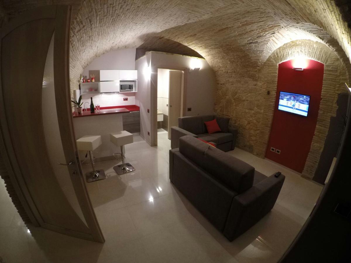 Al Castello Appartement Cagliari Buitenkant foto