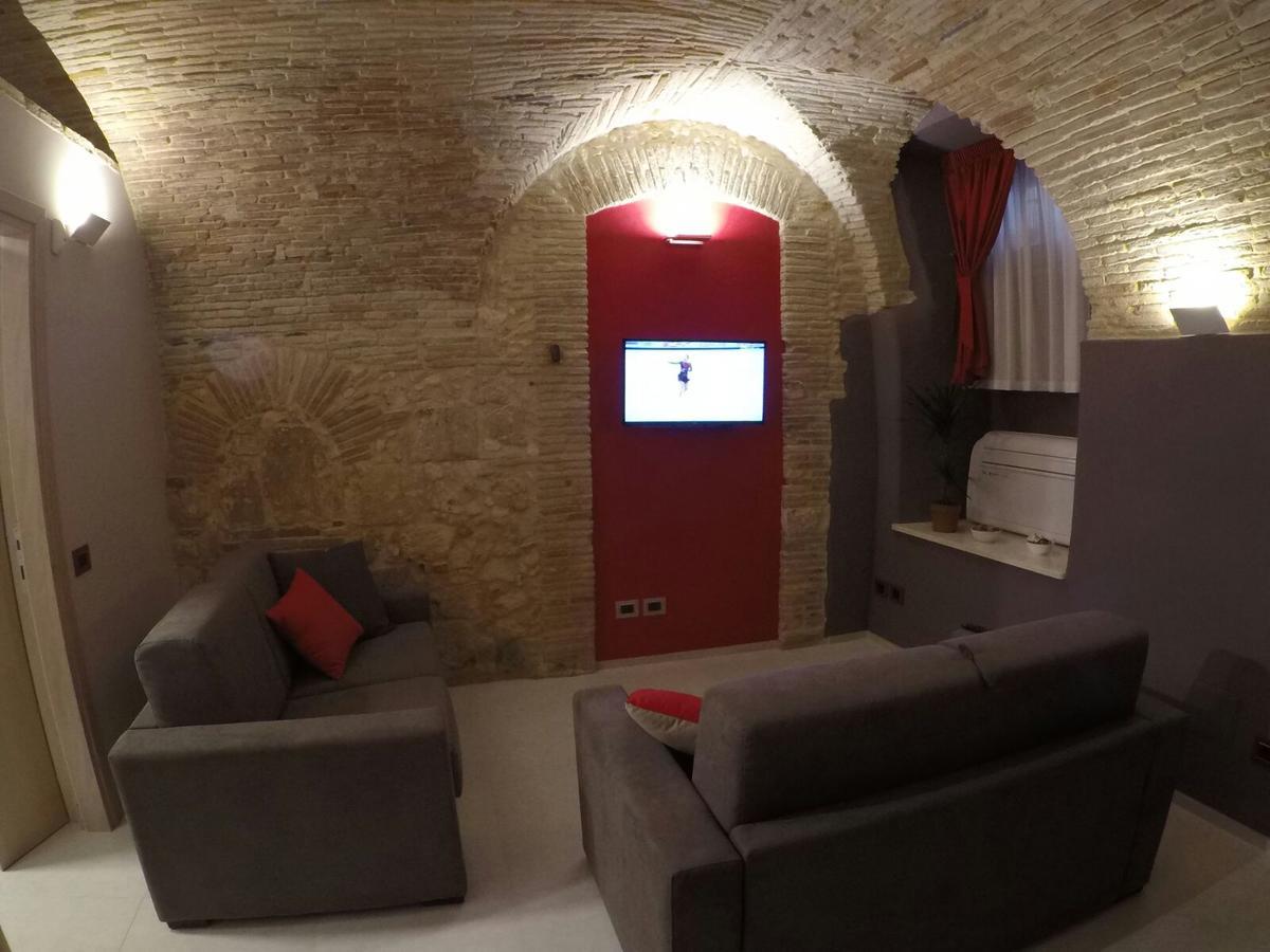 Al Castello Appartement Cagliari Buitenkant foto